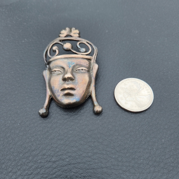 Antique Sterling Budha Brooch - Picture 2 of 7